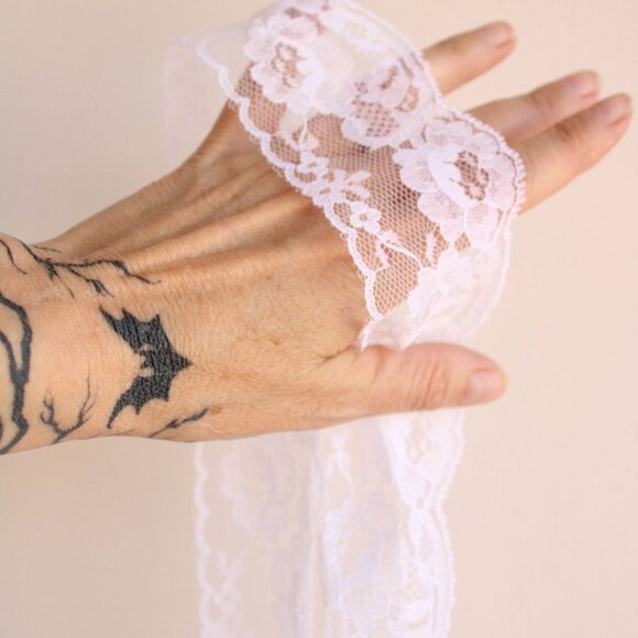 Vintage White Lace Trim, 3 Yards, 2.25" wide, Nylon, Sewing Supply - Picture 2 of 10